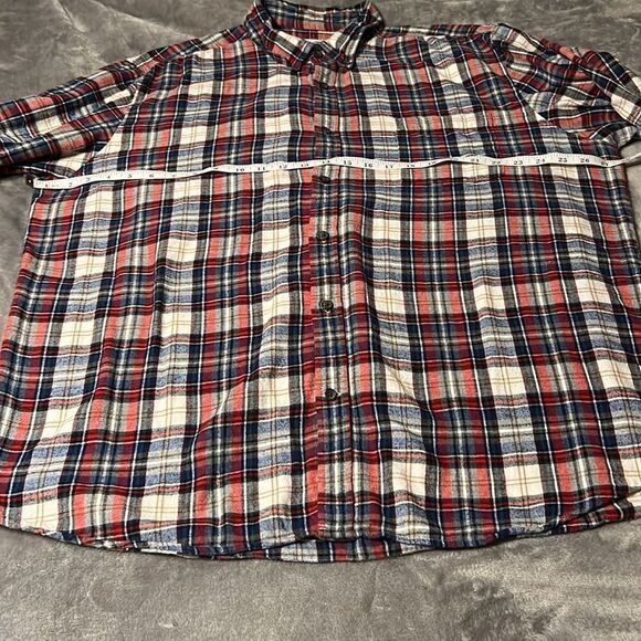 St. John’s Bay Men’s Plaid Button Down Shirt - Picture 4 of 5